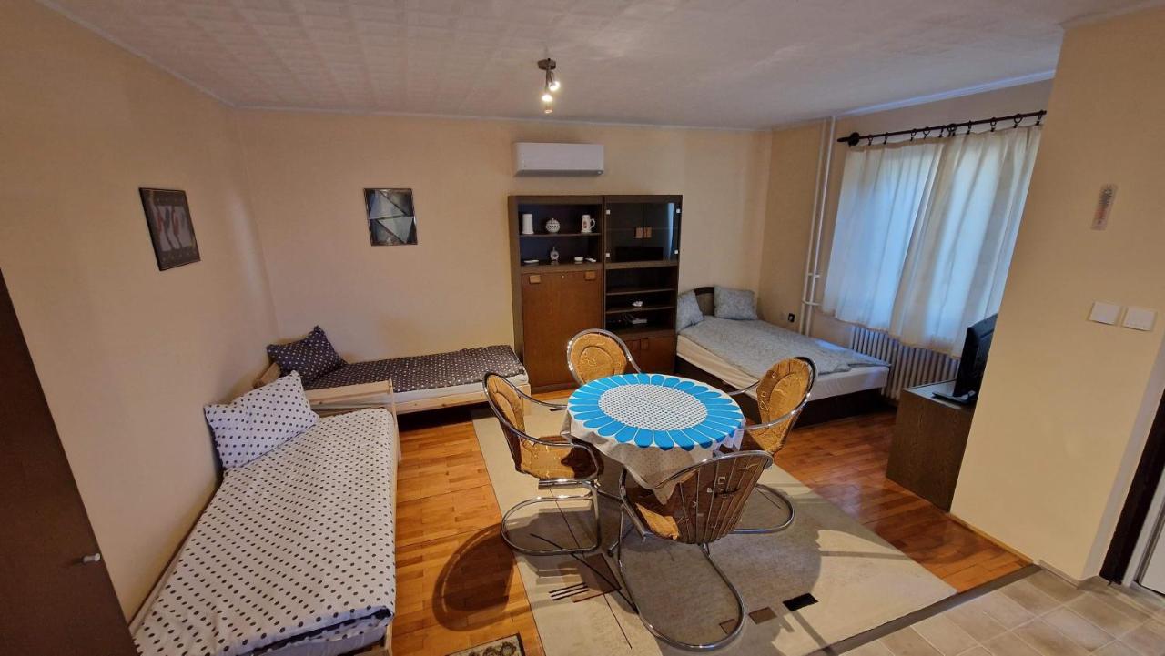 Friendly Apartment In The Suburb. Budapest Exterior photo